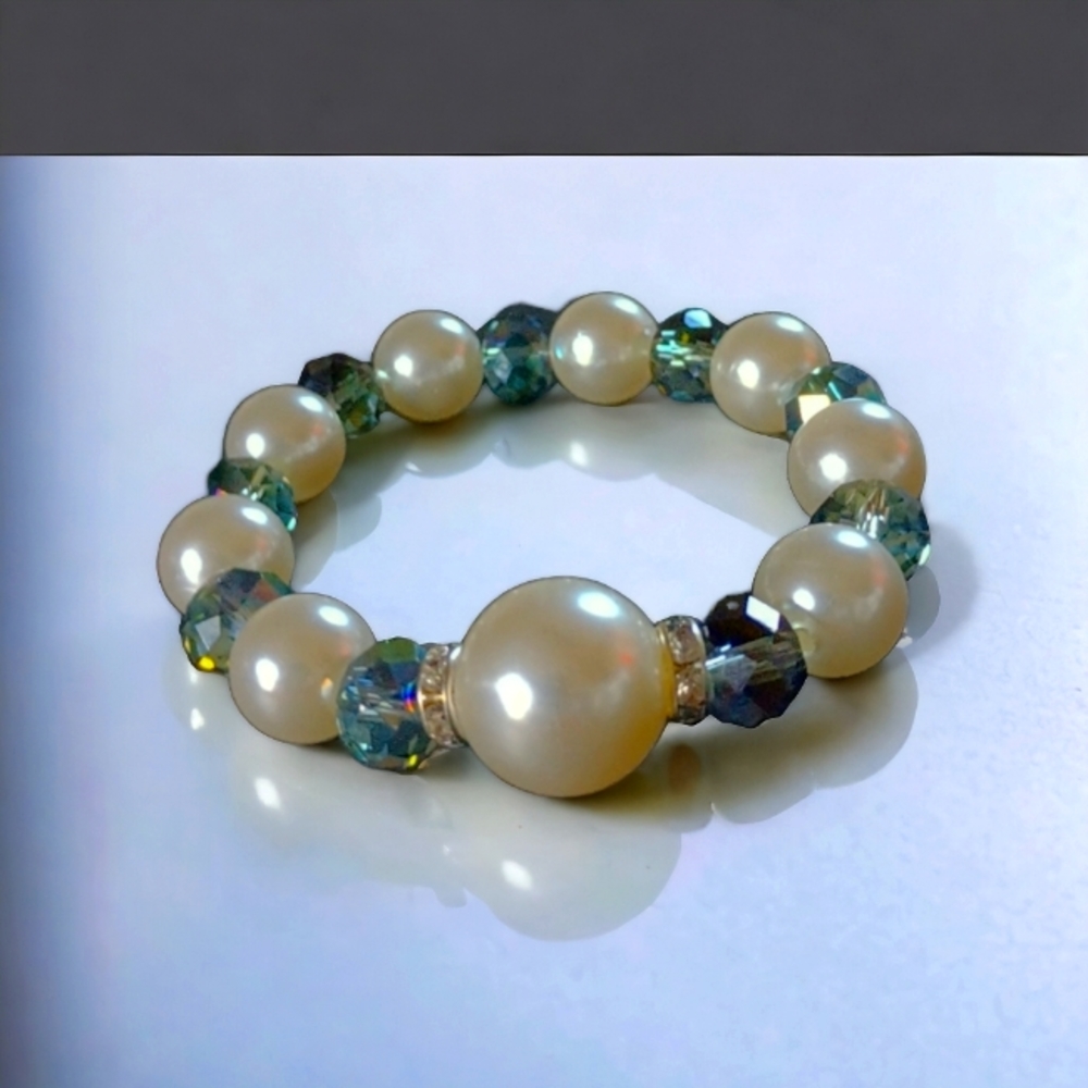 Pearl Crystal Bracelet